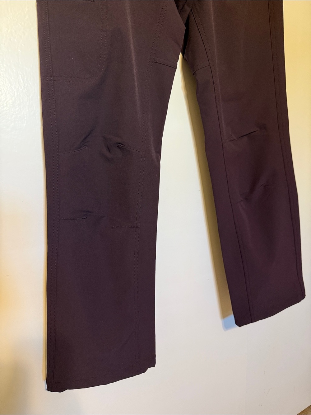 The North Face Soft Shell Stretch Hiking Pants with Zippered Pockets 10 Short - Picture 3 of 11